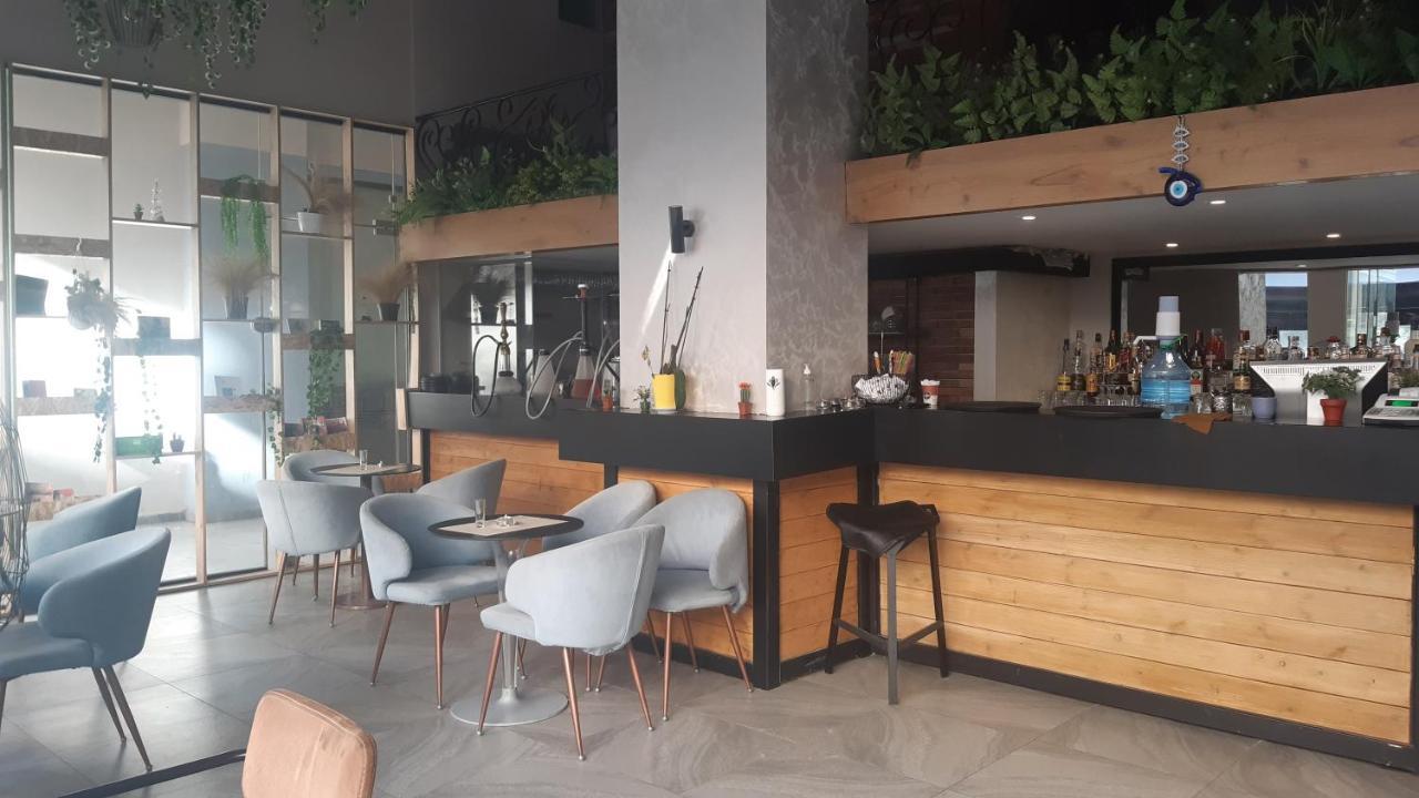 Sweet 3 - Tirana